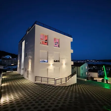 Bellagio Penthouse Апартаменты *